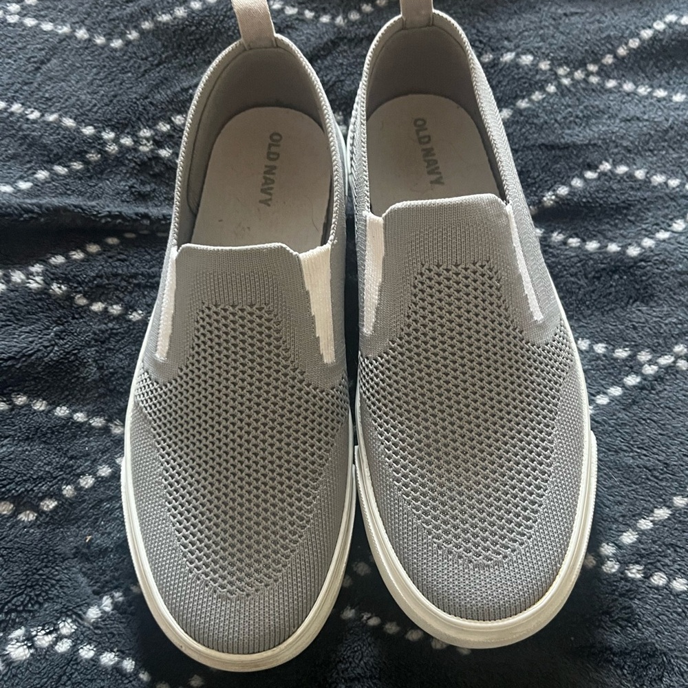 NWOT - Old Navy slip ons